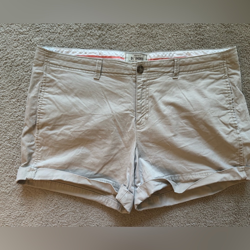 Old Navy Perfect 3 1/2” Shorts